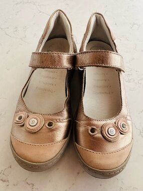 Leather Mary Jane’s with Velcro (Girl’s Size 1)